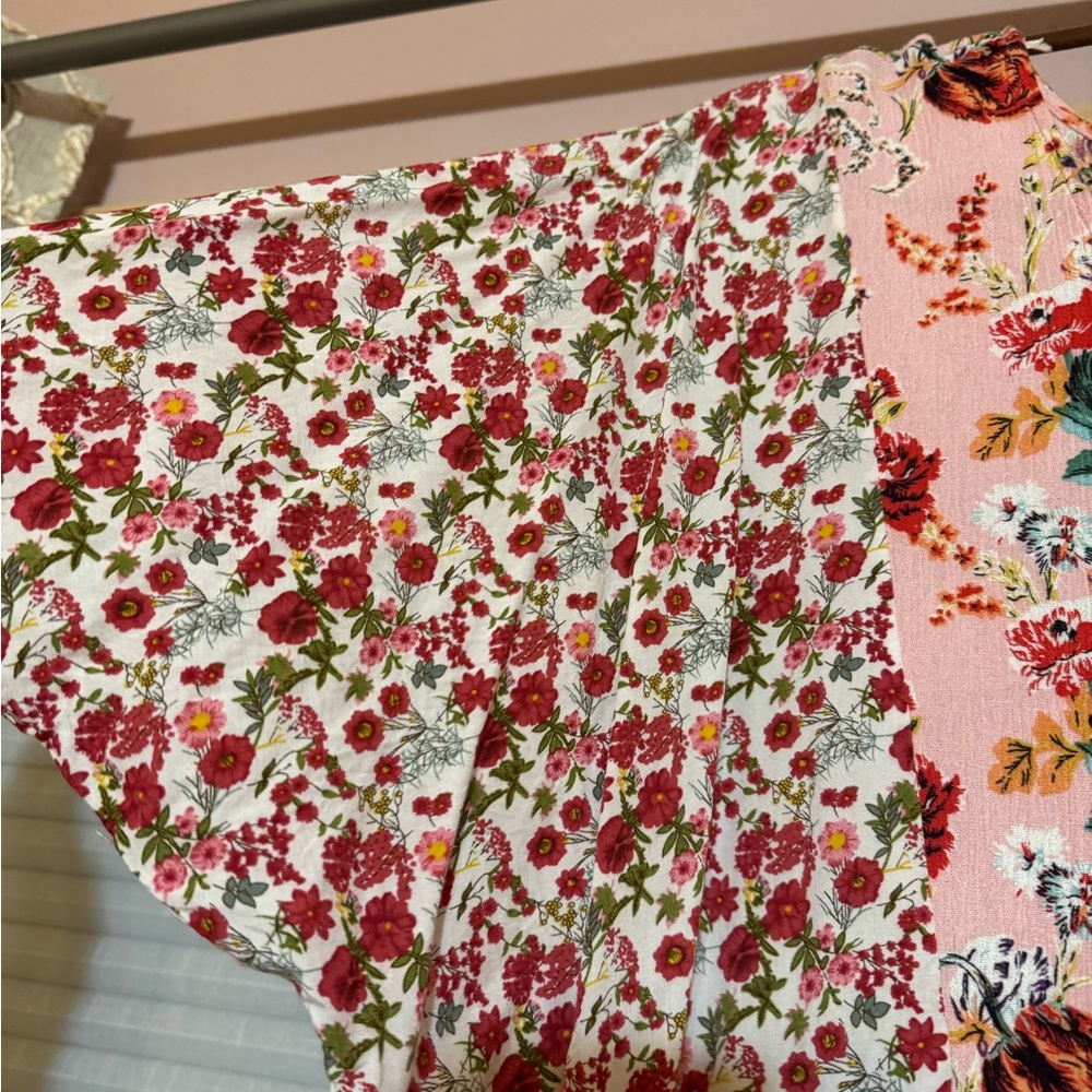 Umgee Floral Patchwork Women's Top - Picture 5 of 6